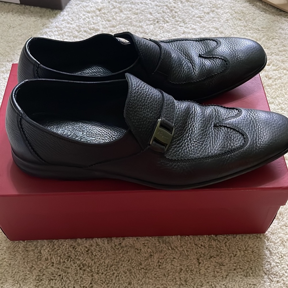 Black size 11 leather Salvatore Ferragamo loafers - Picture 2 of 5